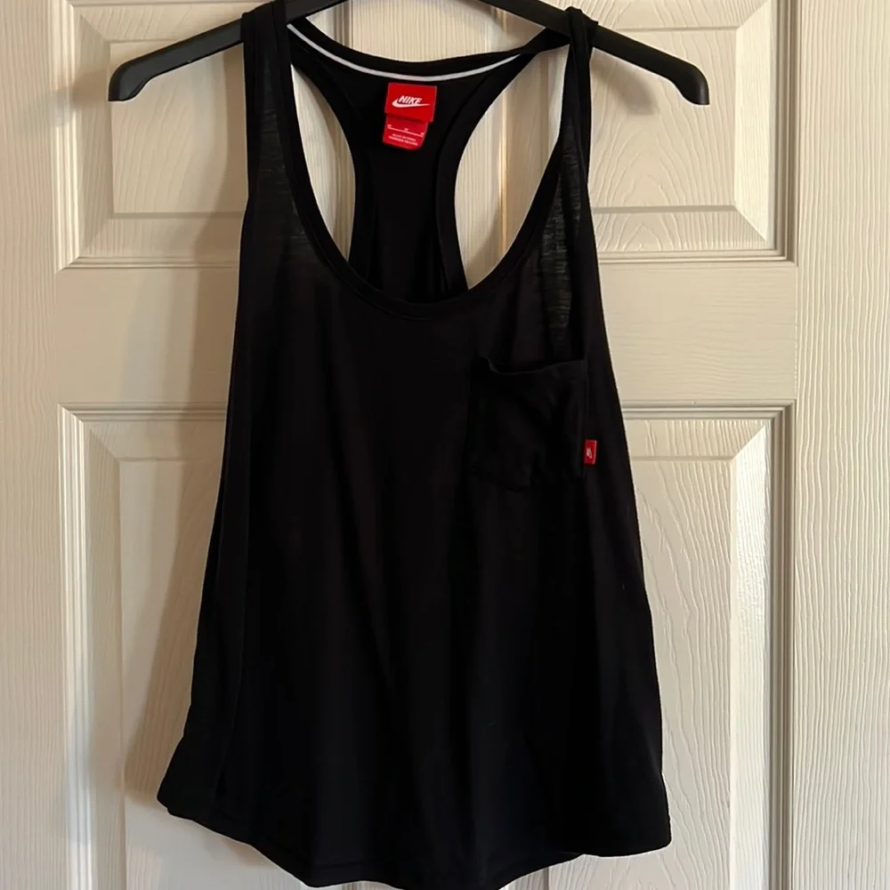 Bundle of 2 Nike tank tops - Picture 1 of 2